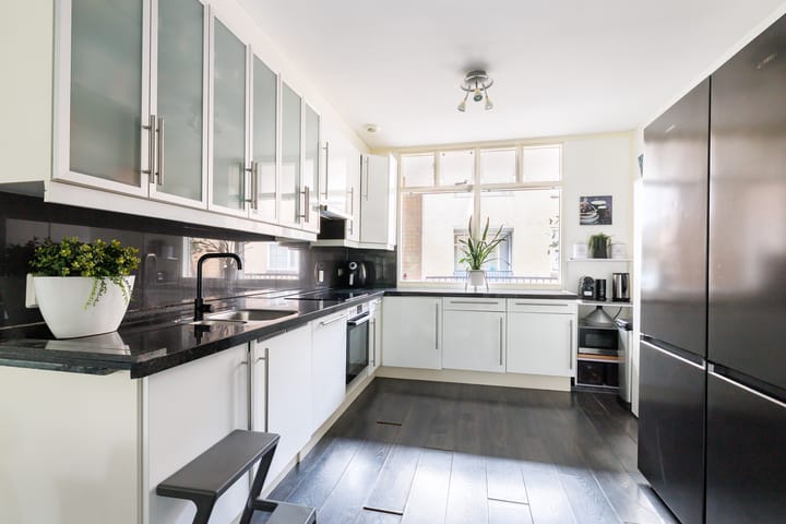 Photo 14 of Zadelmakerstraat 33