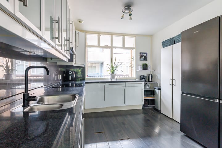 Photo 15 of Zadelmakerstraat 33