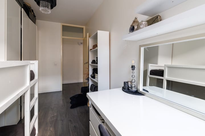 Photo 24 of Zadelmakerstraat 33