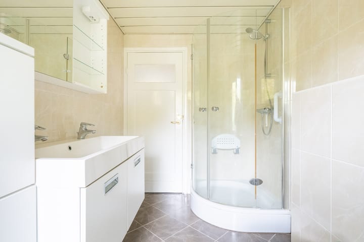 Foto 30 van Prins Bernhardlaan 13