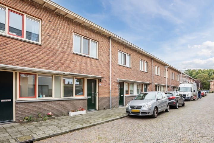 Photo 9 of Piet Heinstraat 45