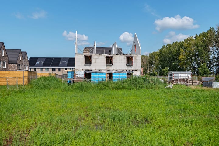 Foto 15 van Orchideelaan 38