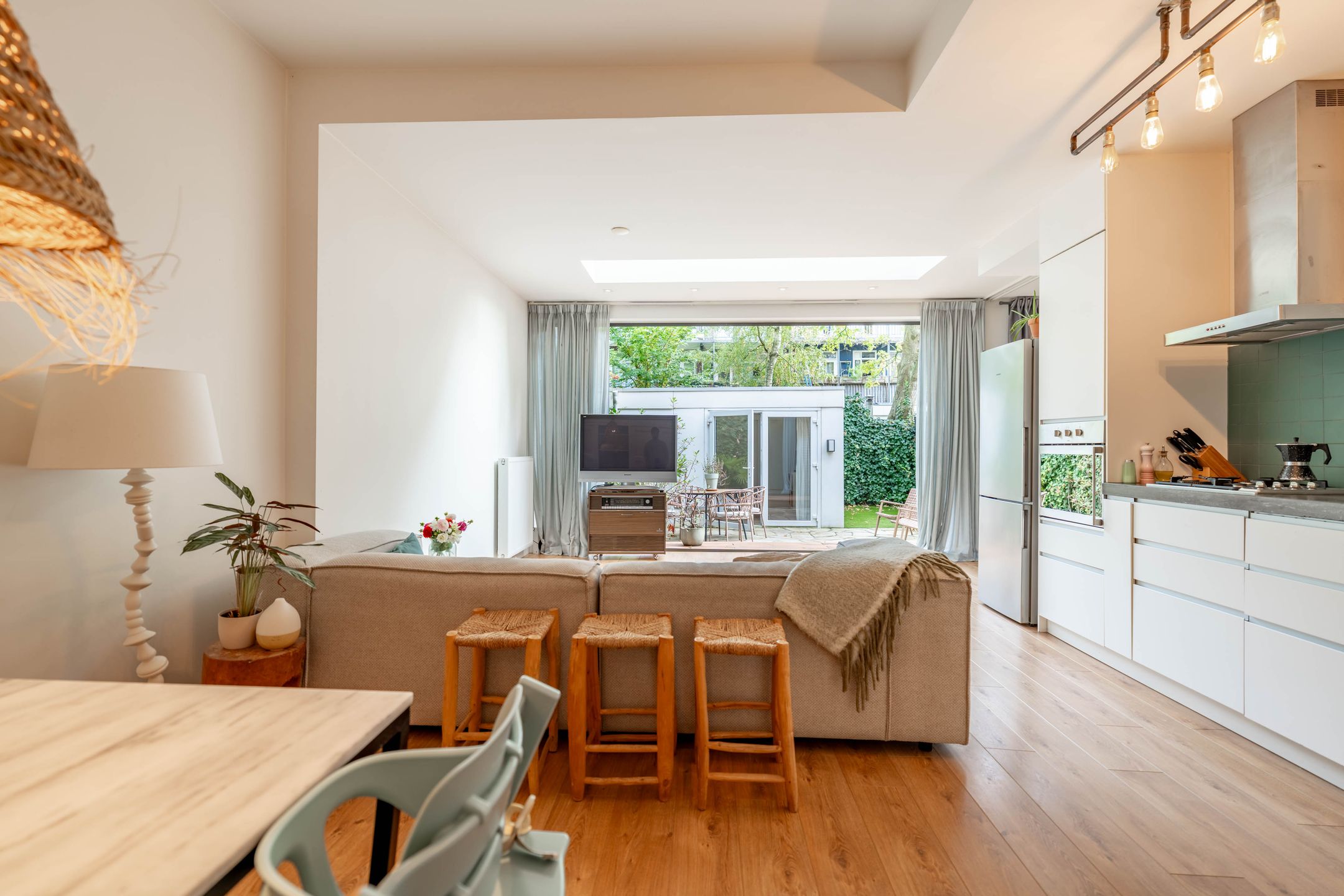 Foto 3 van Paramaribostraat 142