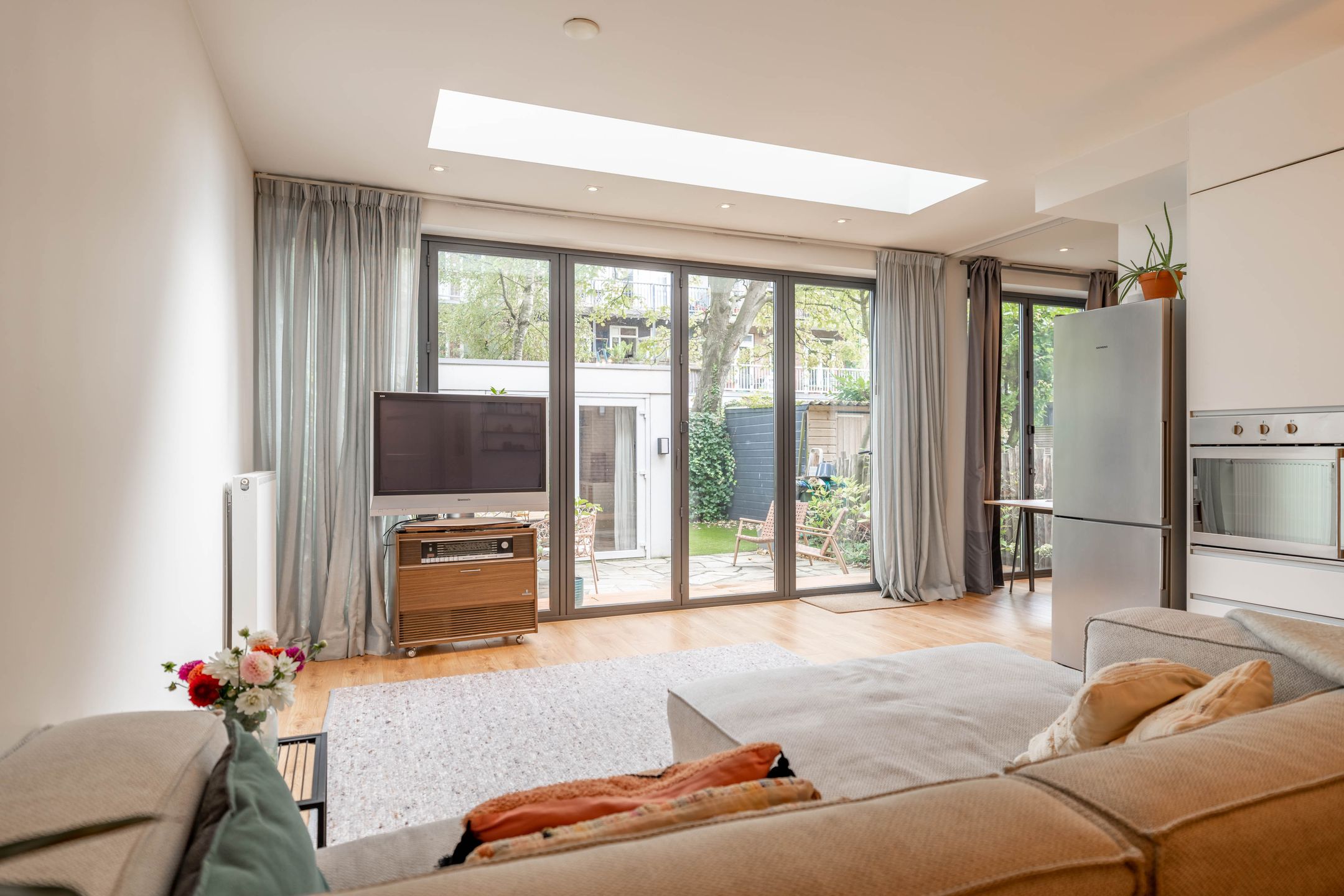 Foto 18 van Paramaribostraat 142