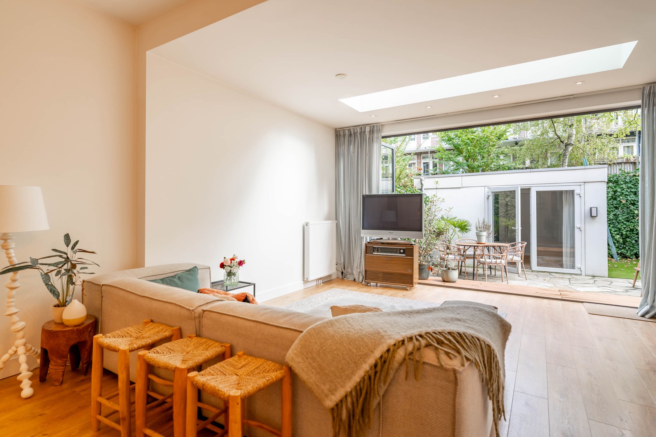 Foto 21 van Paramaribostraat 142