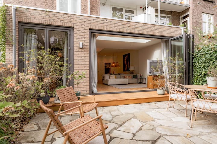 Foto 31 van Paramaribostraat 142