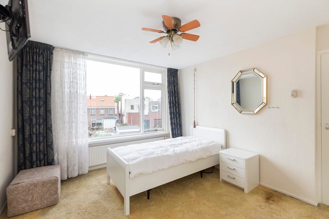 Foto 17 van A.J. van Reststraat 18