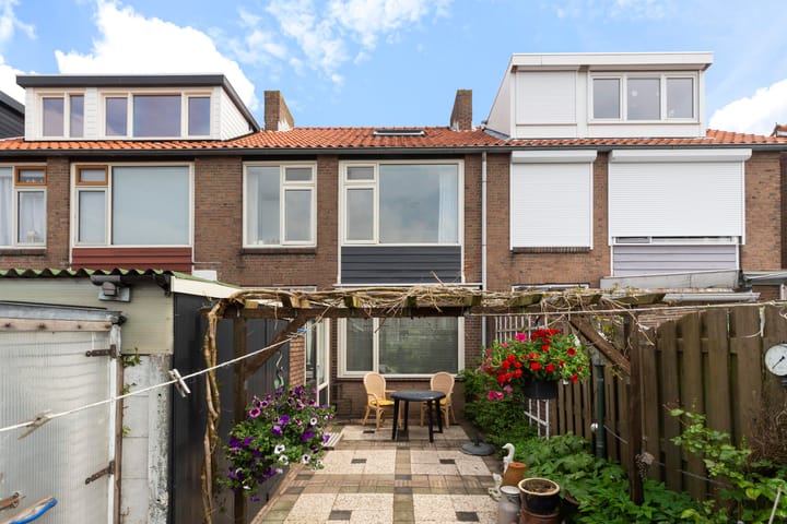 Foto 14 van A.J. van Reststraat 18