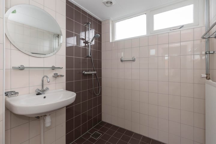 Foto 23 van A.J. van Reststraat 18