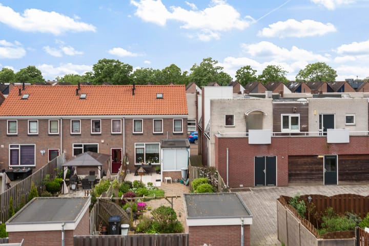 Foto 30 van A.J. van Reststraat 18