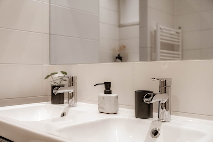 Foto 39 van Paramaribostraat 142