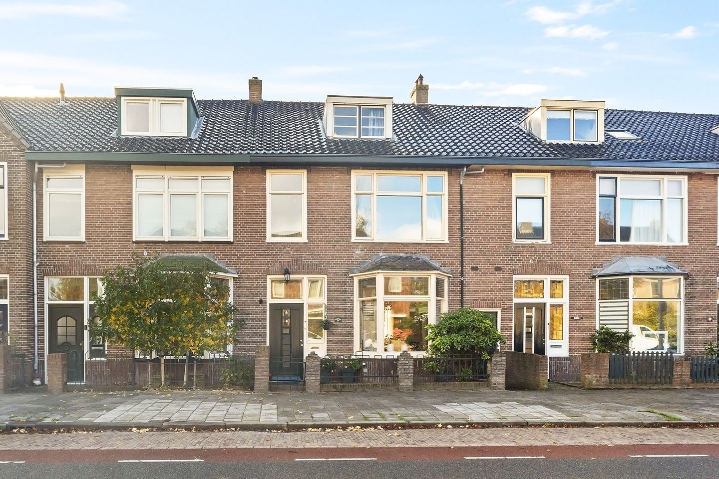 Photo 1 of Javastraat 104