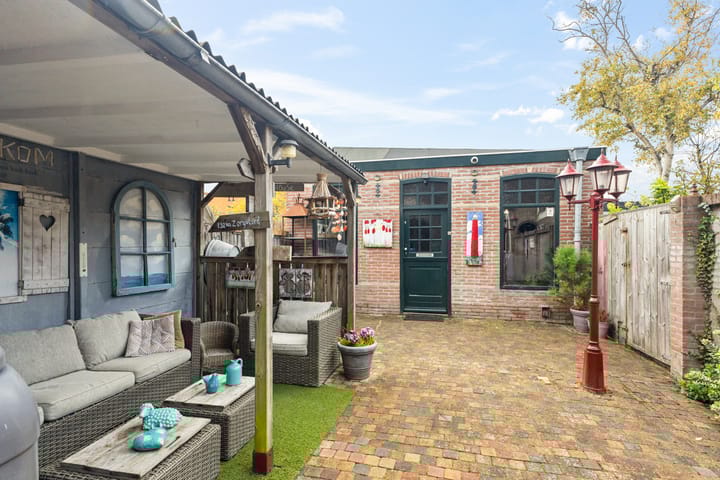 Photo 20 of Javastraat 104