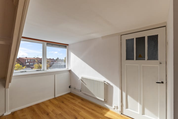 Photo 33 of Javastraat 104