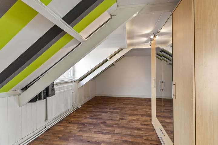 Photo 35 of Javastraat 104