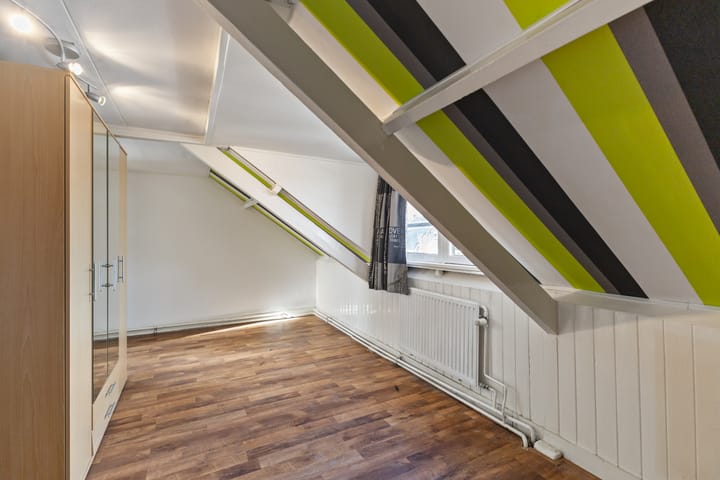 Photo 36 of Javastraat 104