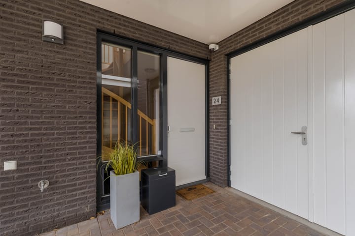 Foto 3 van Sergeant 24