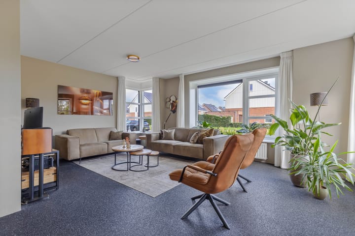 Foto 8 van Sergeant 24