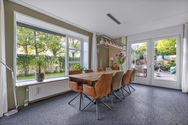 Foto 12 van Sergeant 24