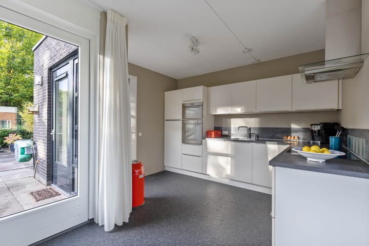 Foto 13 van Sergeant 24