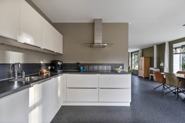 Foto 17 van Sergeant 24