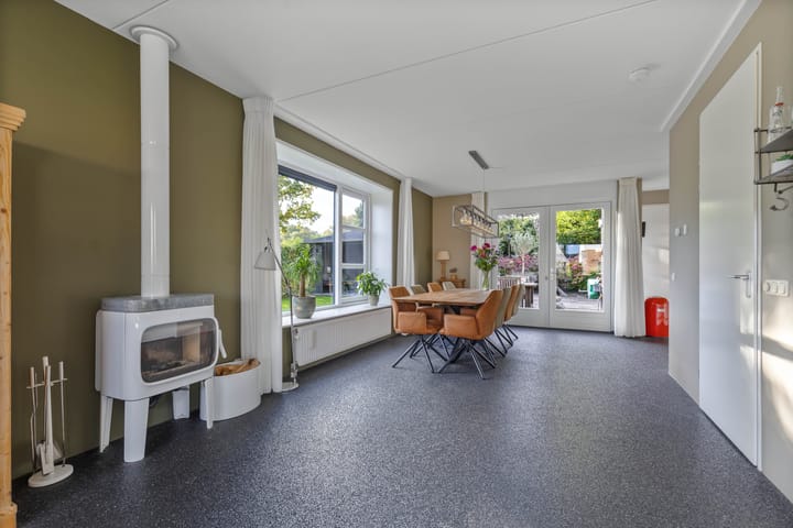 Foto 11 van Sergeant 24