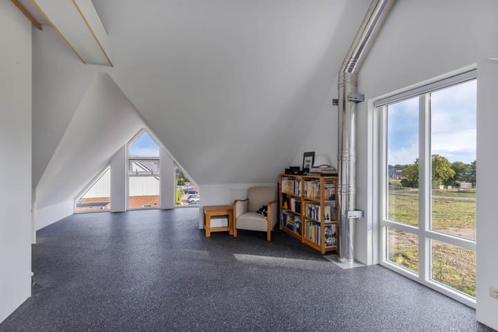 Foto 34 van Sergeant 24