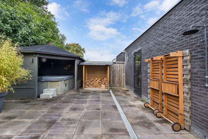 Foto 45 van Sergeant 24