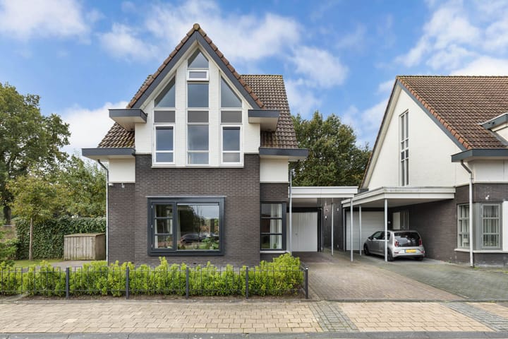 Foto 48 van Sergeant 24