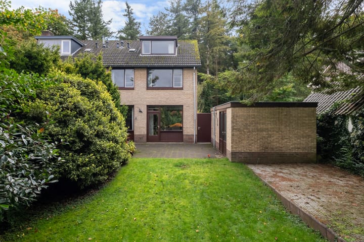 Photo 36 of Ericalaan 15