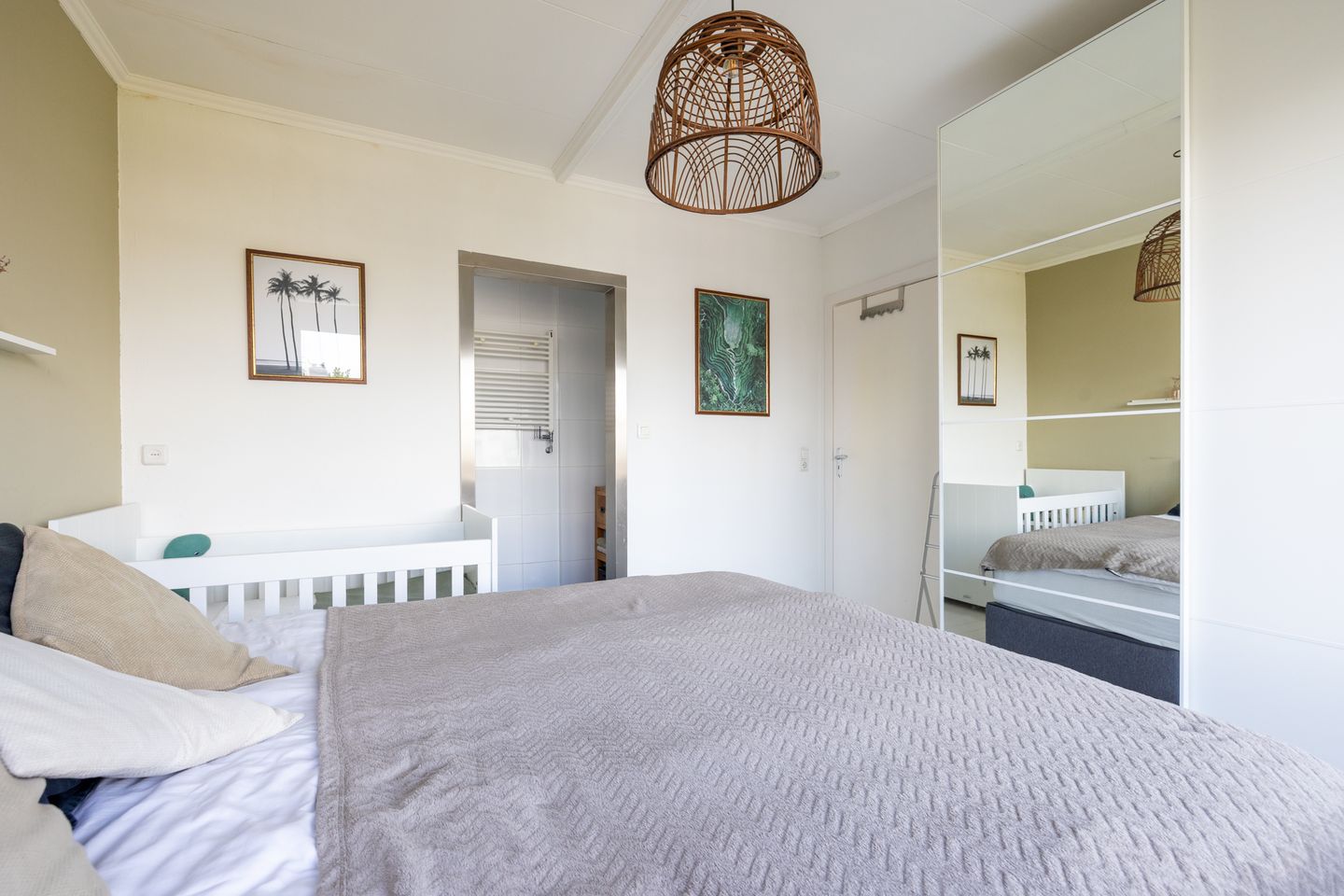 Foto 20 van Bisschopstraat 25-B