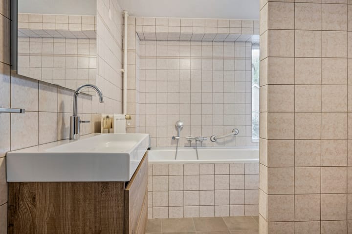 Foto 18 van Alpenlaan 215