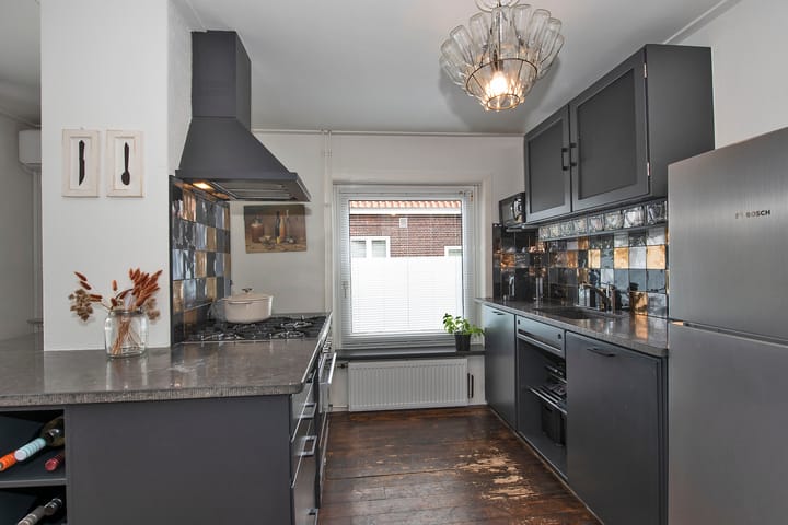 Foto 18 van Gronausestraat 143