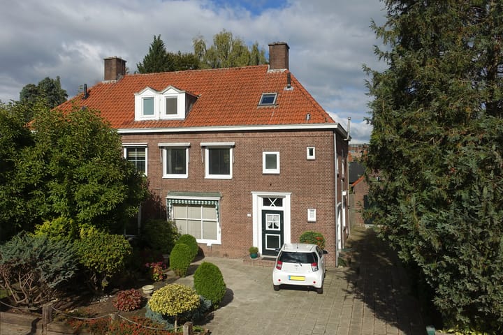 Foto 33 van Gronausestraat 143