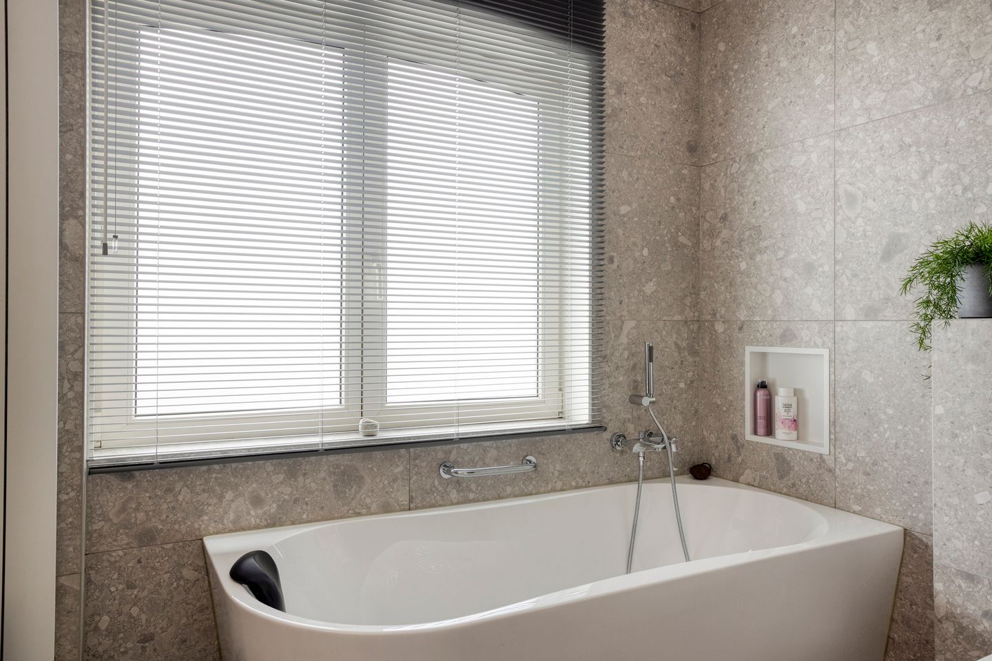 Foto 29 van Bieslanderweg 15