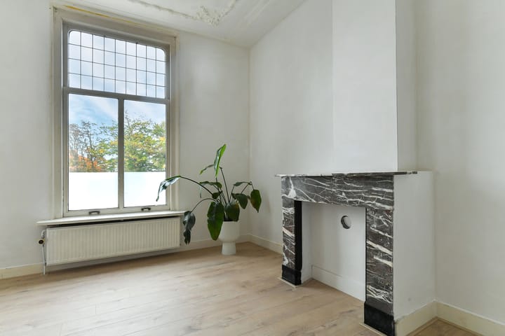 Photo 8 of Parkstraat 6-1