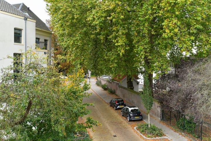 Photo 15 of Parkstraat 6-1