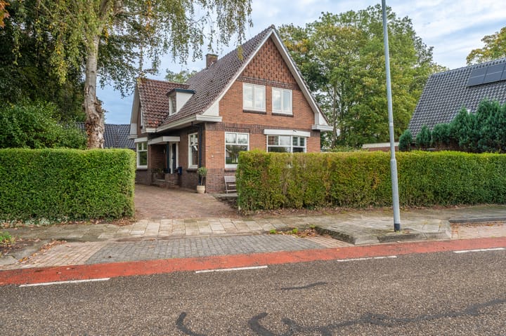 Hoofdweg 32