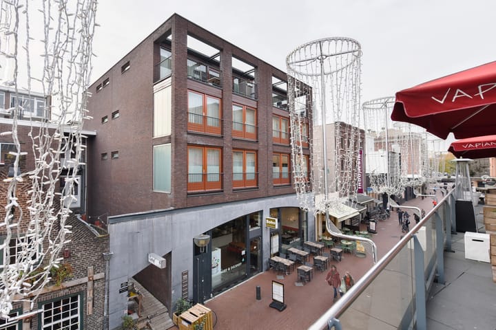 Photo 9 of Jan van Lieshoutstraat 24-D