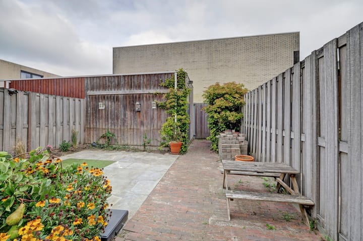 Photo 29 of John Denverlaan 19