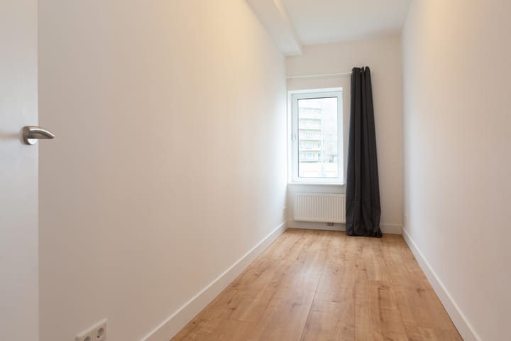 Photo 12 of Gevers Deynootweg 113-A