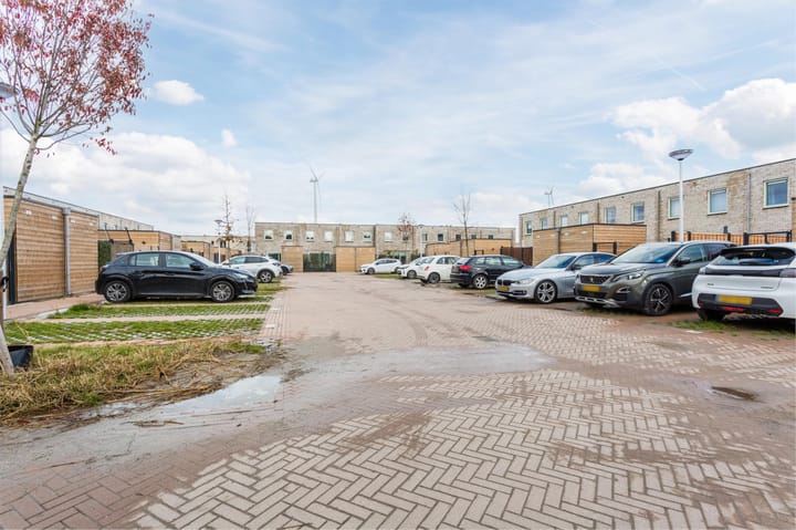 Foto 34 van Willem Albert Wagenaarpad 140