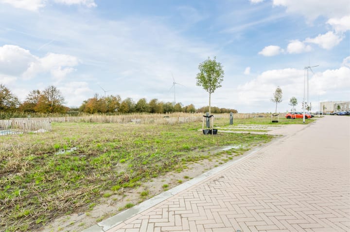 Foto 36 van Willem Albert Wagenaarpad 140