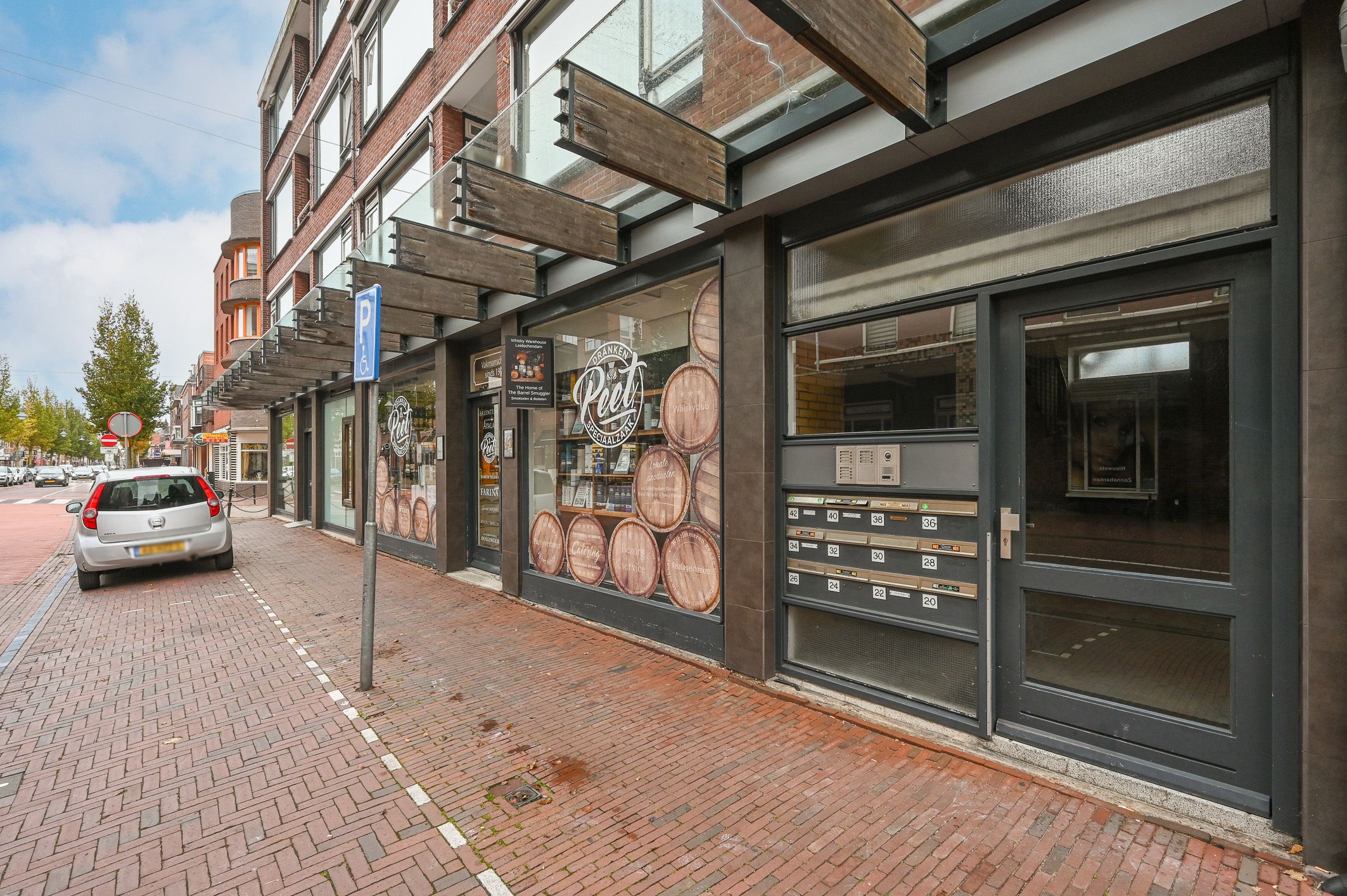 Photo 9 of Damstraat 42