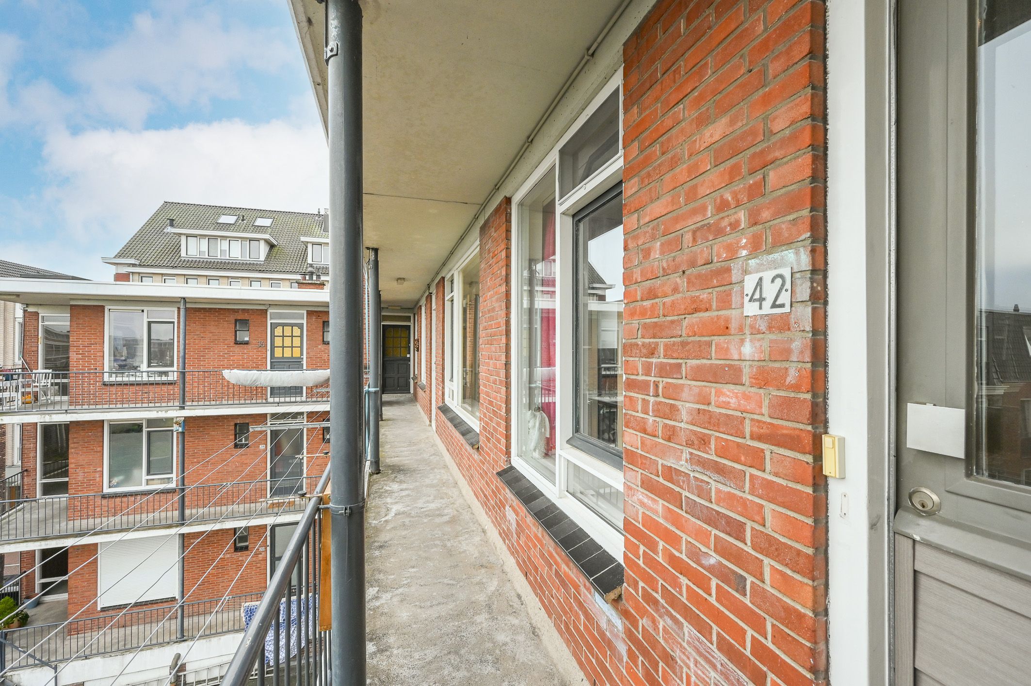 Photo 12 of Damstraat 42