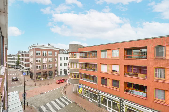 Foto 27 van Damstraat 42