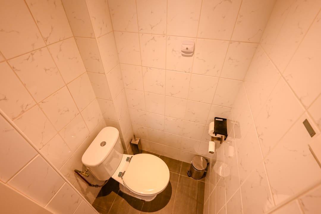 Photo 32 of Damstraat 42