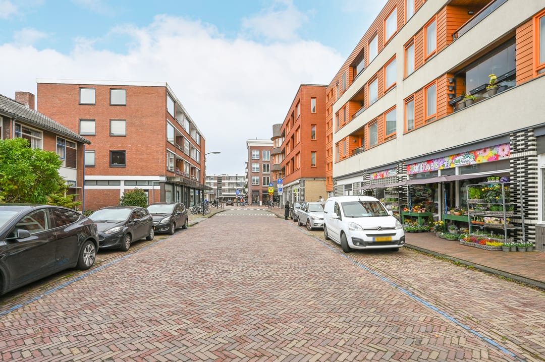 Photo 38 of Damstraat 42