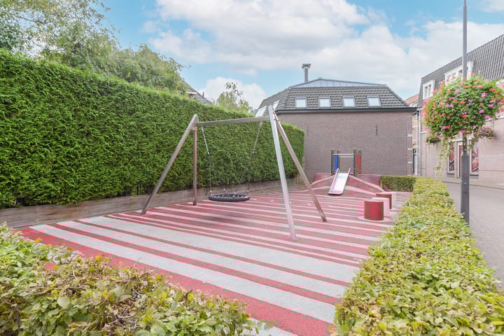 Foto 39 van Damstraat 42