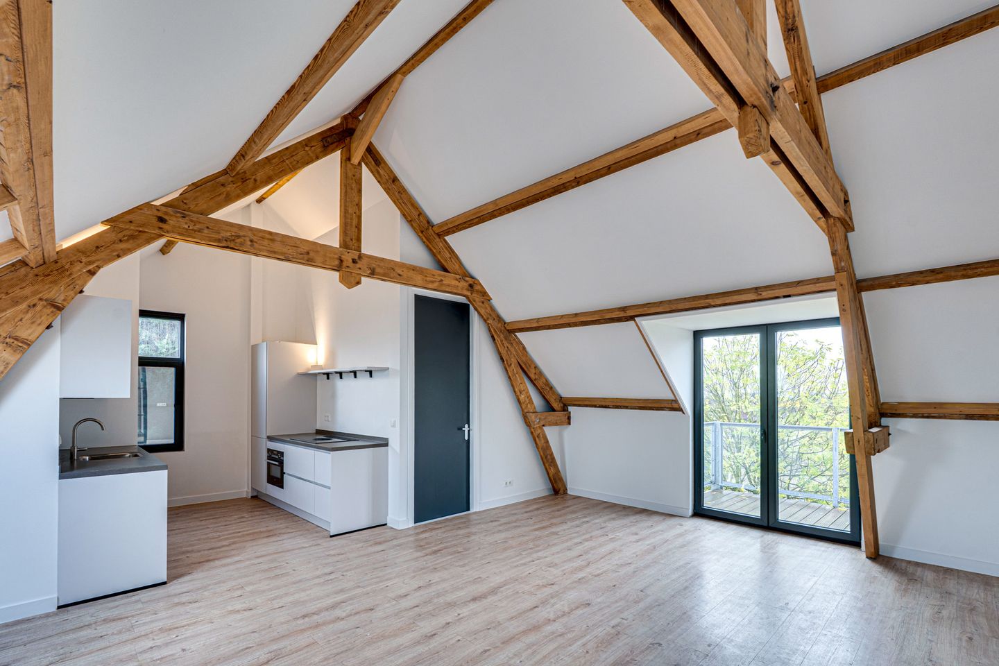 Foto 1 van Huizersdijk 28-D